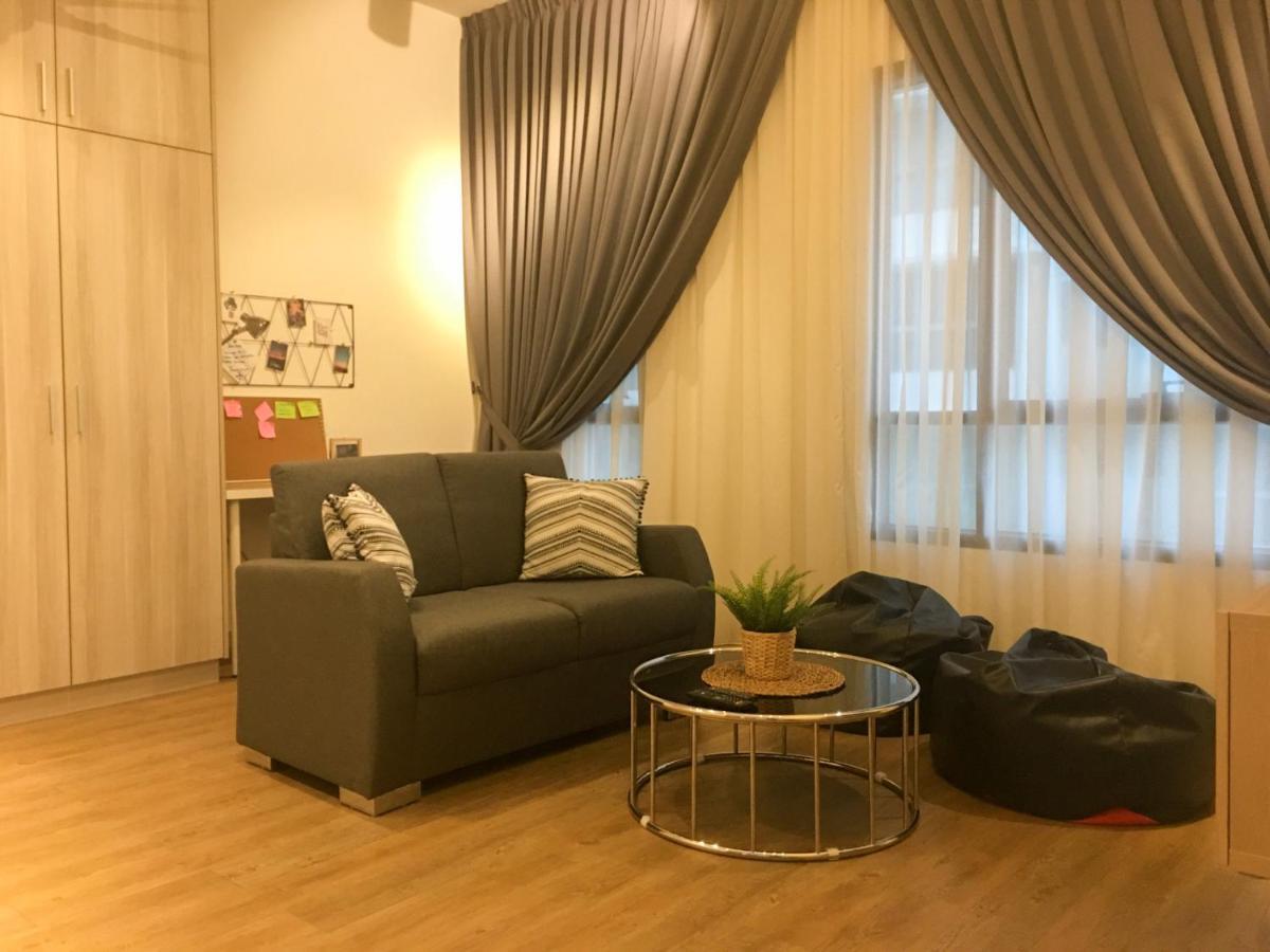 Zayah Homestudio Near Bukit Jalil / Mines Seri Kembangan Exterior foto
