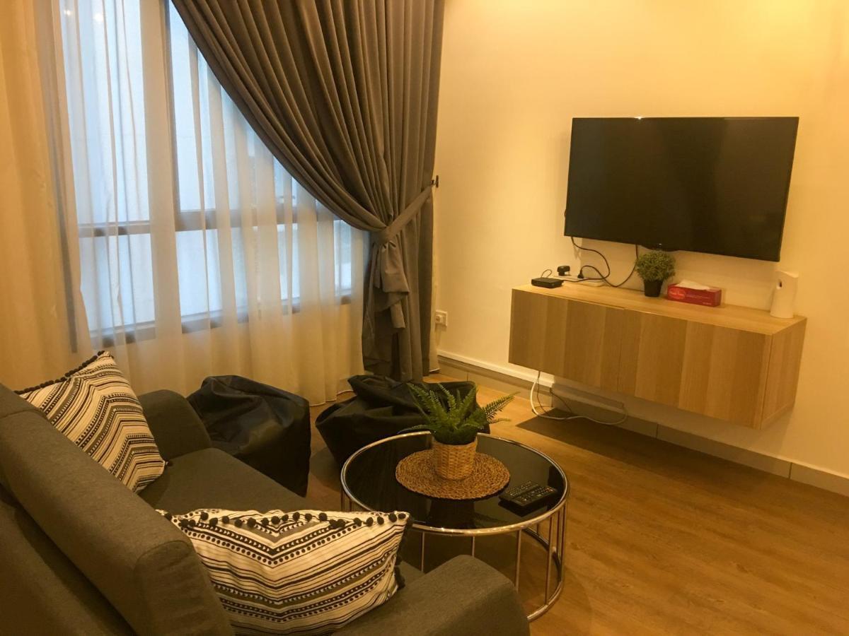 Zayah Homestudio Near Bukit Jalil / Mines Seri Kembangan Exterior foto