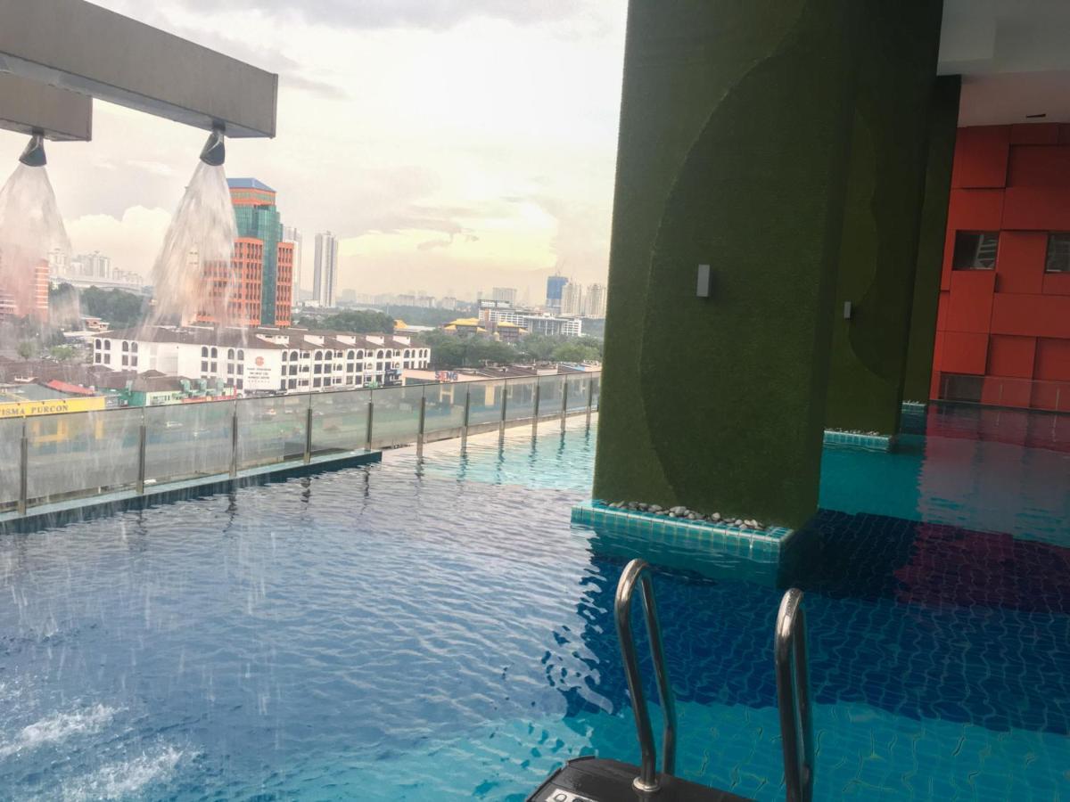 Zayah Homestudio Near Bukit Jalil / Mines Seri Kembangan Exterior foto